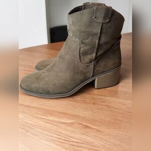 Merona Ankle Booties Womens Sz 9.5 Brown Pull On Block Heel Rodeo Festival boots